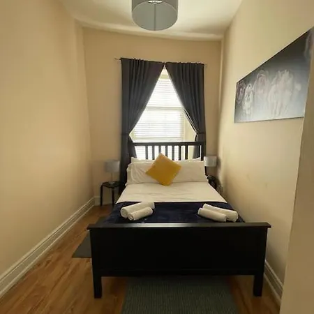City Gem - Central & Stylish 1 Bed *