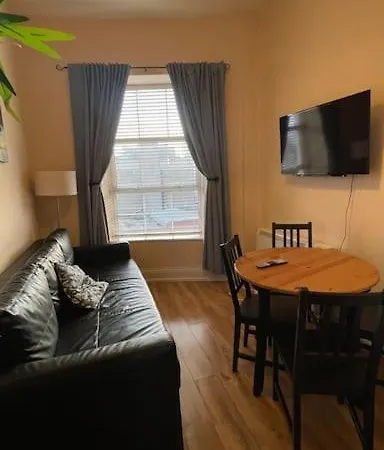 City Gem - Central & Stylish 1 Bed *