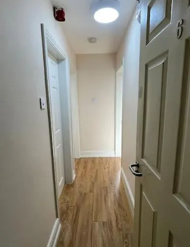 City Gem - Central & Stylish 1 Bed Daire *