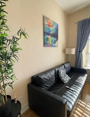 City Gem - Central & Stylish 1 Bed *