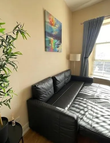 Daire City Gem - Central & Stylish 1 Bed *