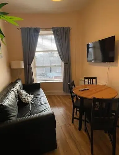 City Gem - Central & Stylish 1 Bed *