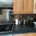 City Gem - Central & Stylish 1 Bed Daire