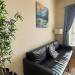 City Gem - Central & Stylish 1 Bed *